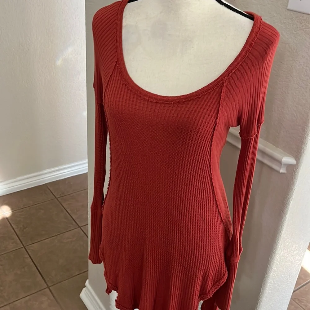 Free People salmon  orange Ventura drippy thermal long sleeve top Size S
